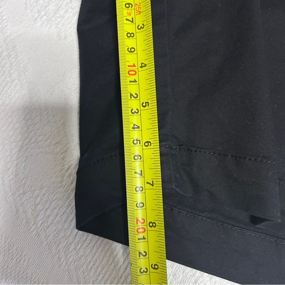 Old Navy Black Flat Front Shorts Women’s plus size 18 summer casual 11” rise - Picture 6 of 8